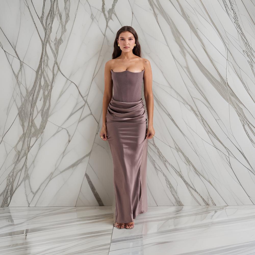 Viola – The Luxurious Maxi Dress