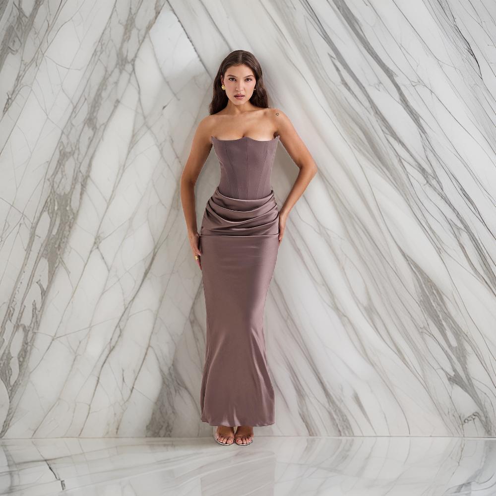 Viola – The Luxurious Maxi Dress