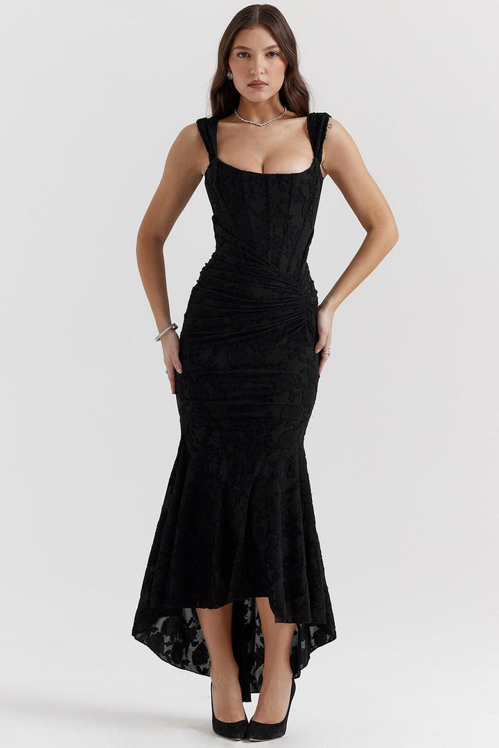 Velluto – Elegant Adjustable Strap Dress
