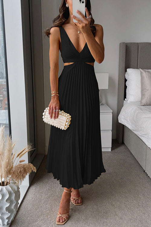 Elsa - Pleated Maxi Dress