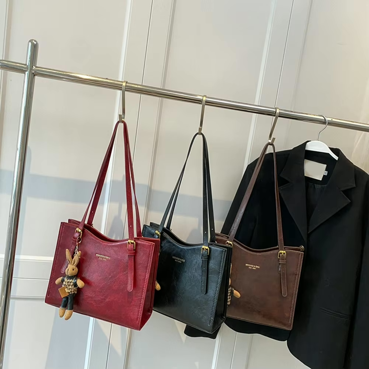 Charmbun – The Elegant Shoulder Bag