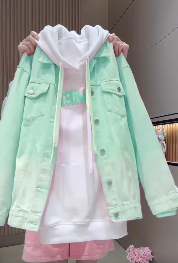 Alicia - Elegant Hooded Jacket